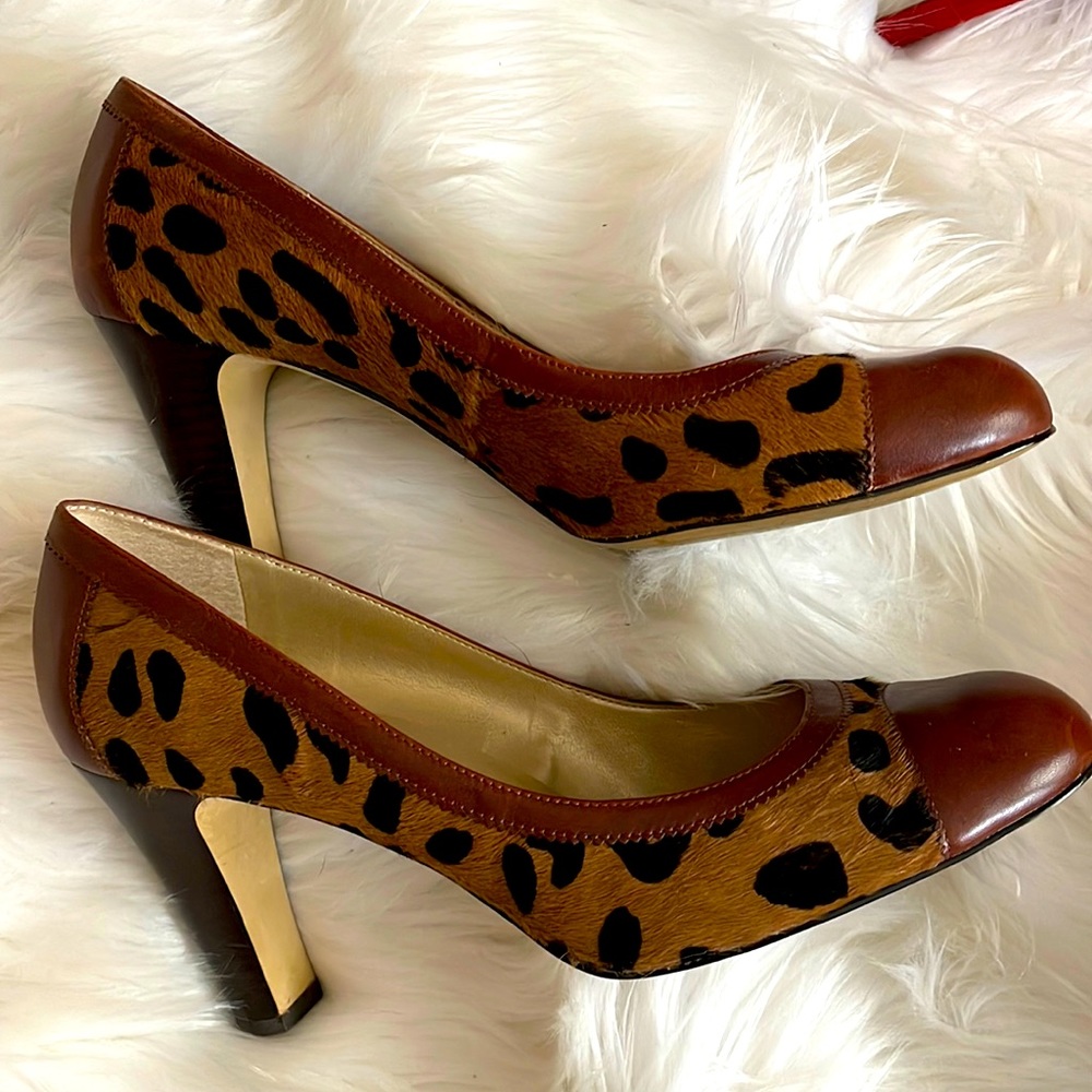 Classic animal print and rich Italian  leather pumps